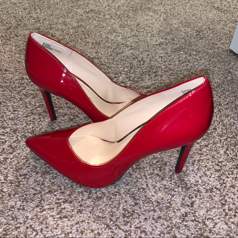 Red Pumps